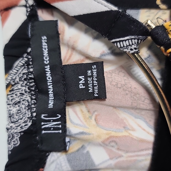 INC International Concepts Black Handkerchief Hem Sleeveless Tank Top Size PM - Picture 2 of 15